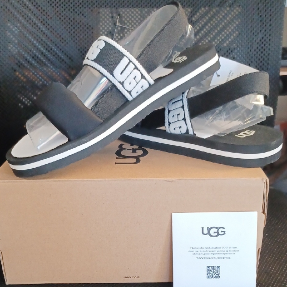 New In Box UGG For Girls Size 3 Black and White Strap Sandals